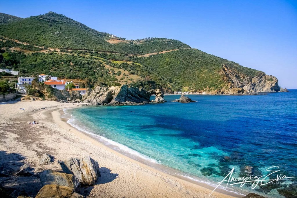 Η κοσμοπολίτικη παραλία Κάλαμος στην Εύβοια, Amazing Kalamos beach in Evia island in Greece