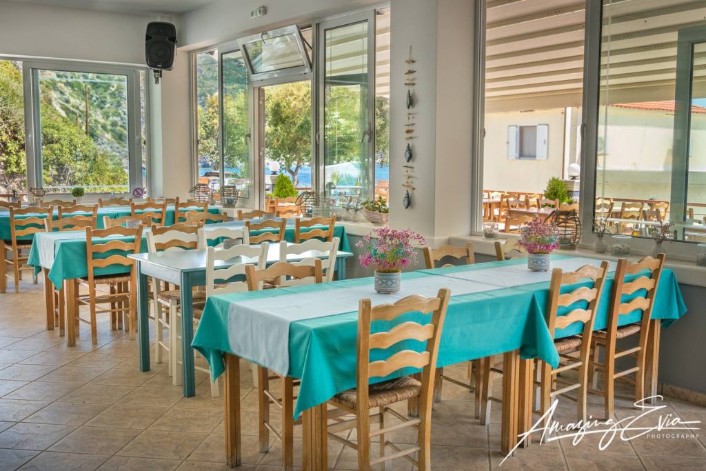 Ταβέρνα στη παραλία Κορασίδα στην Νότια Έυβοια, Tavern at wonderful Korasida beach in South Evia island